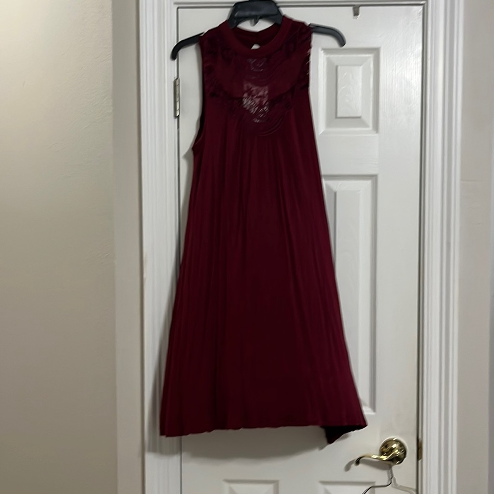 Maroon dress with lace/crochet embellishment